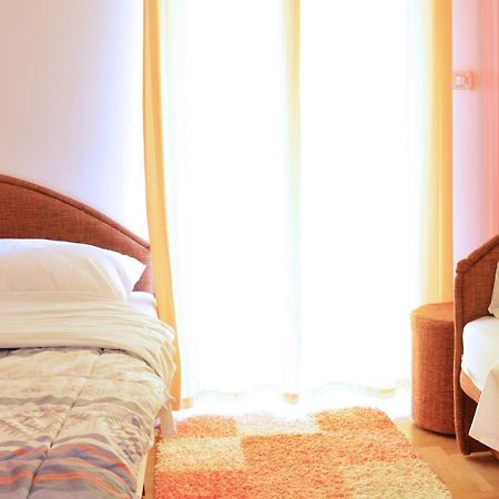 Apartment Silvija Sea View 乌马格 外观 照片